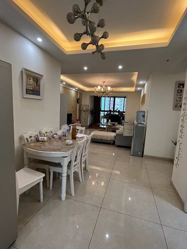 富基世紀(jì)公園法拍房三期44、45#棟1406室