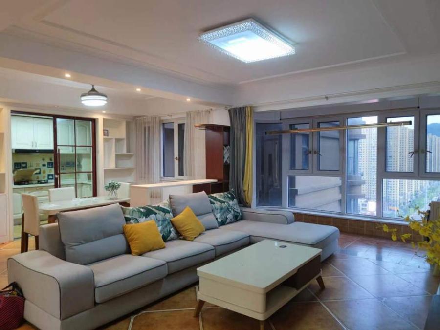 潤(rùn)和星城潤(rùn)和長(zhǎng)郡法拍房17棟1905室及房屋內(nèi)現(xiàn)有的家具、家電