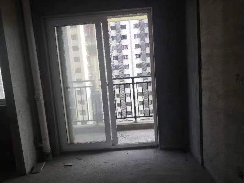 新華聯(lián)夢(mèng)想城法拍房1#棟1904室