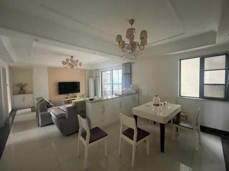 弘德好萊城（宜居雅苑）法拍房5、7、8、9、10棟520房