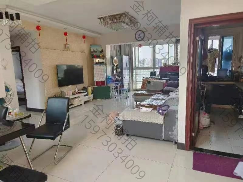 紅區(qū)抽屜公寓法拍房A、B棟2404房