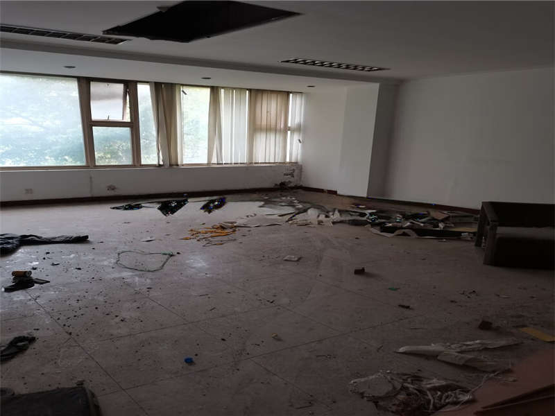 梓園路428號法拍房1棟303房，304房，305房