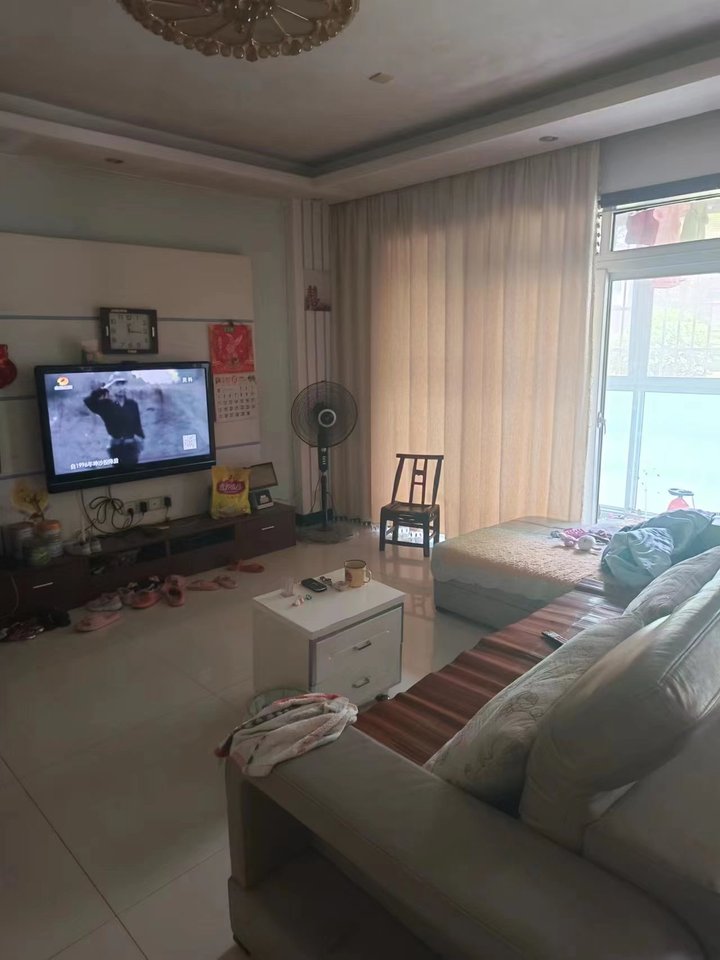 麓山潤城法拍房5棟101、103號