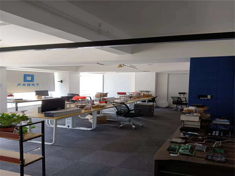 北辰鳳凰天階苑B1E1區(qū)法拍房1-10棟及地下車庫、連接平臺3040（雙學(xué)區(qū)）