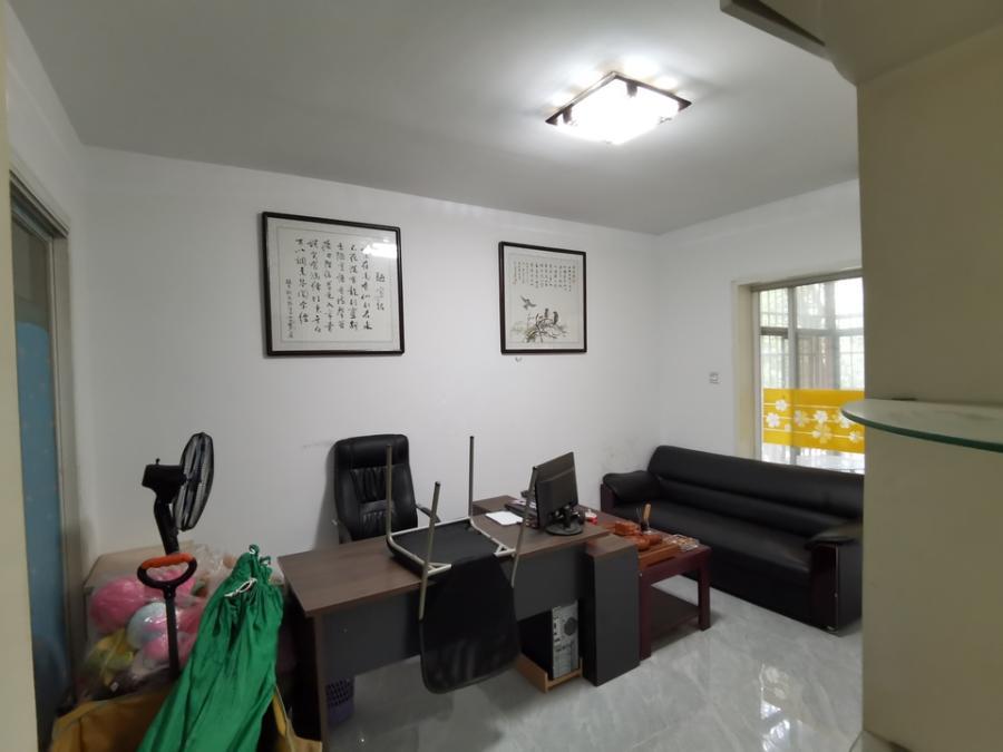 香海西岸法拍房B01、02、03棟208房