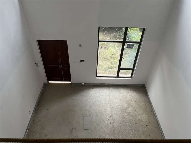 龍湖湘風(fēng)原著法拍房30棟104號(hào)（別墅）