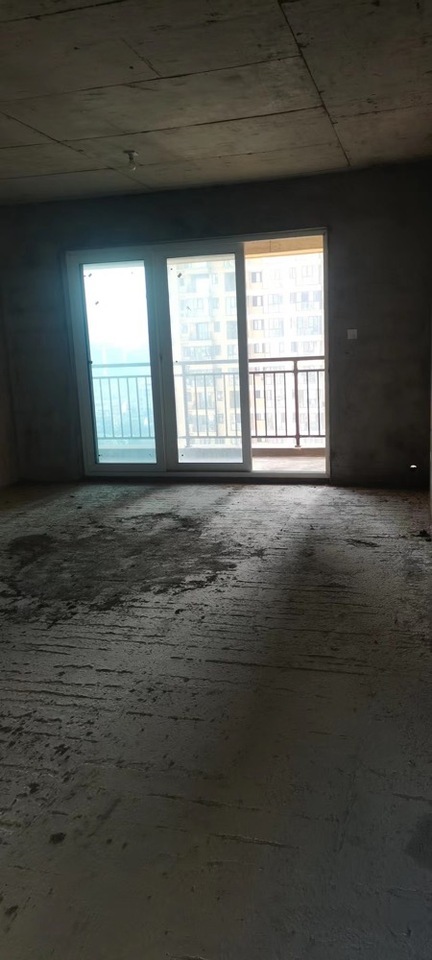 富興悅府（富興學(xué)府名?。┓ㄅ姆?#棟1805室