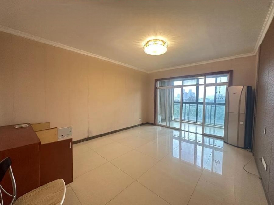 藏瓏湖上國(guó)際花園法拍房1-1、1-2、1-3棟6003