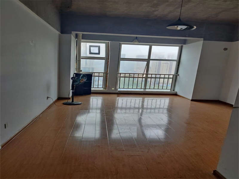 恒泰廣場(chǎng)（恒泰商業(yè)廣場(chǎng)）法拍房1棟（塔樓）、5棟（塔樓）、商業(yè)（裙房）地下室1322房