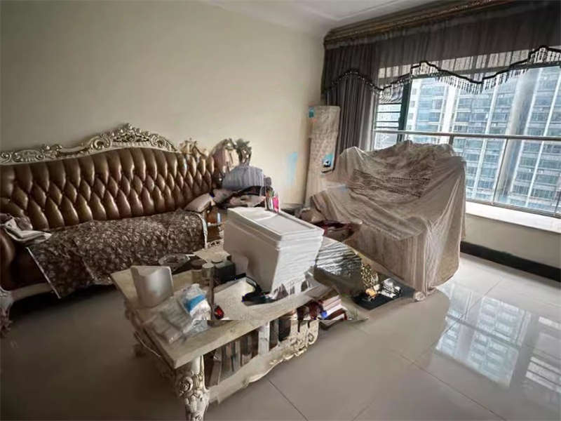 恒大名都法拍房43、44、45棟806號及室內(nèi)家具家電物品