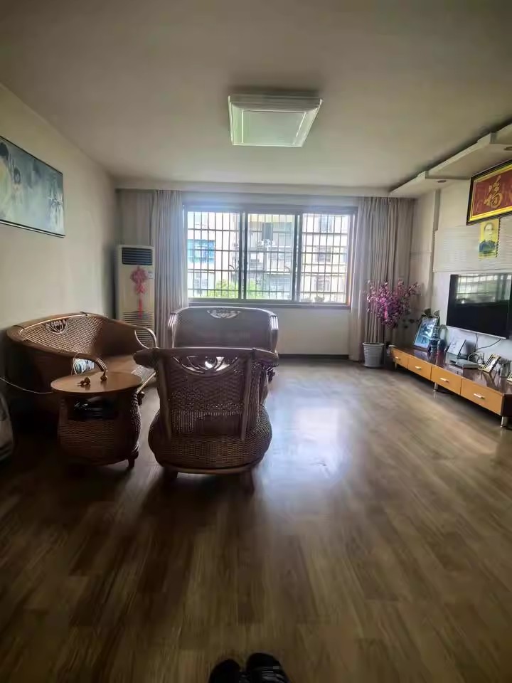 省林機(jī)廠宿舍南院（韶山南路1號）法拍房新6棟住宅301號