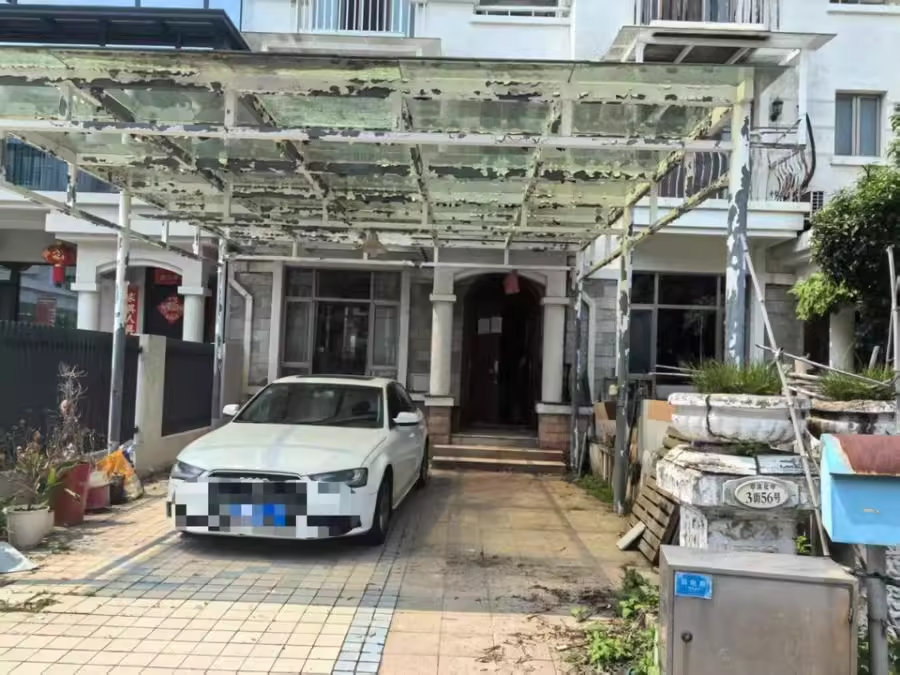 （5.5折 別墅）長(zhǎng)沙碧桂園翠漾花岸三街法拍房38、50、52、56、58、60、62、66號(hào)156室及室內(nèi)物品