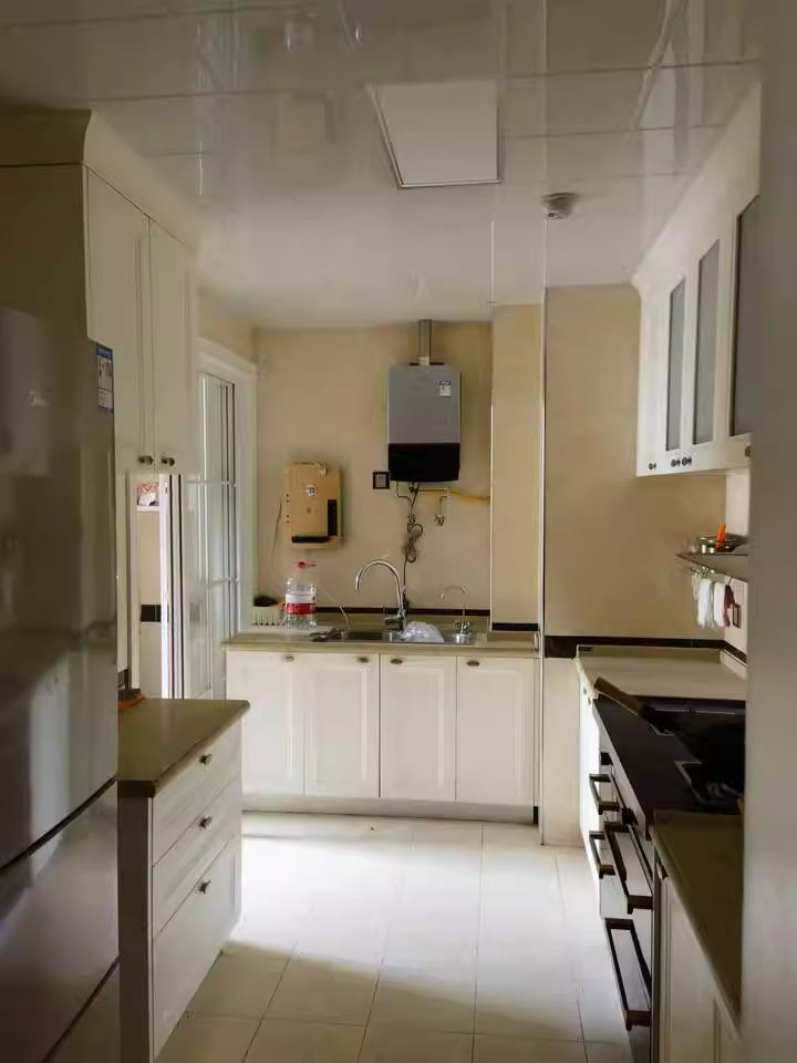 1761123057967173.jpg